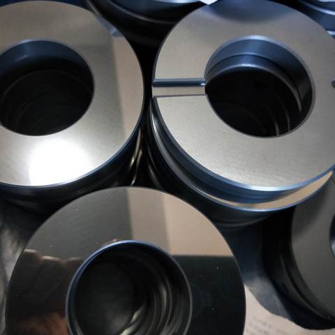 Polerade tätningsytor